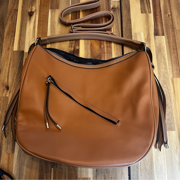 Malibu Skye: Lianne Top Zip Hobo Vegan Leather Shoulder‎ Bag NWOT - Picture 13 of 13